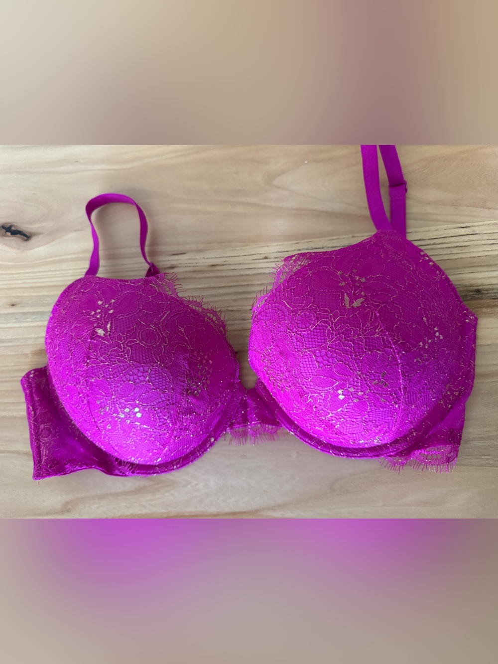 VS Women's Lace Push-Up Bra in Fuchsia